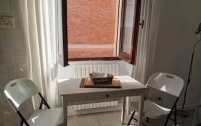 Apartamento inteiro em Via Ascanio Sforza, Porta Ticinese-Conca del Naviglio, imagem 2 de 7