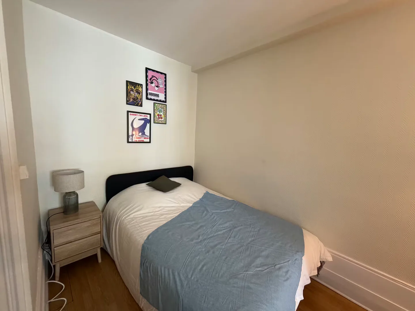 Quarto de estudante económico com localização conveniente em 