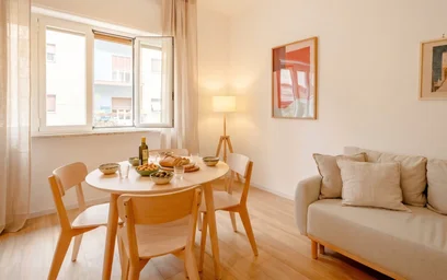 Entire apartment at Via Monfalcone, image 4 of 10