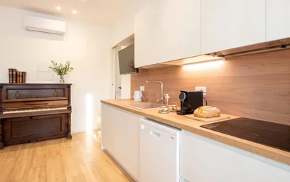 Entire apartment at Via Monfalcone, image 6 of 10