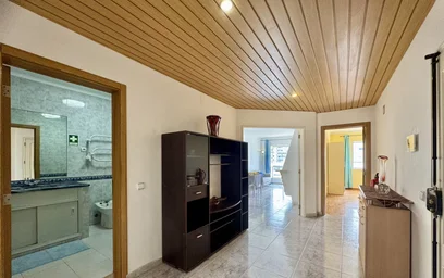 Moderne und helle Wohnung in {area}