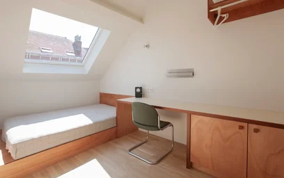 Quarto barato em {area}