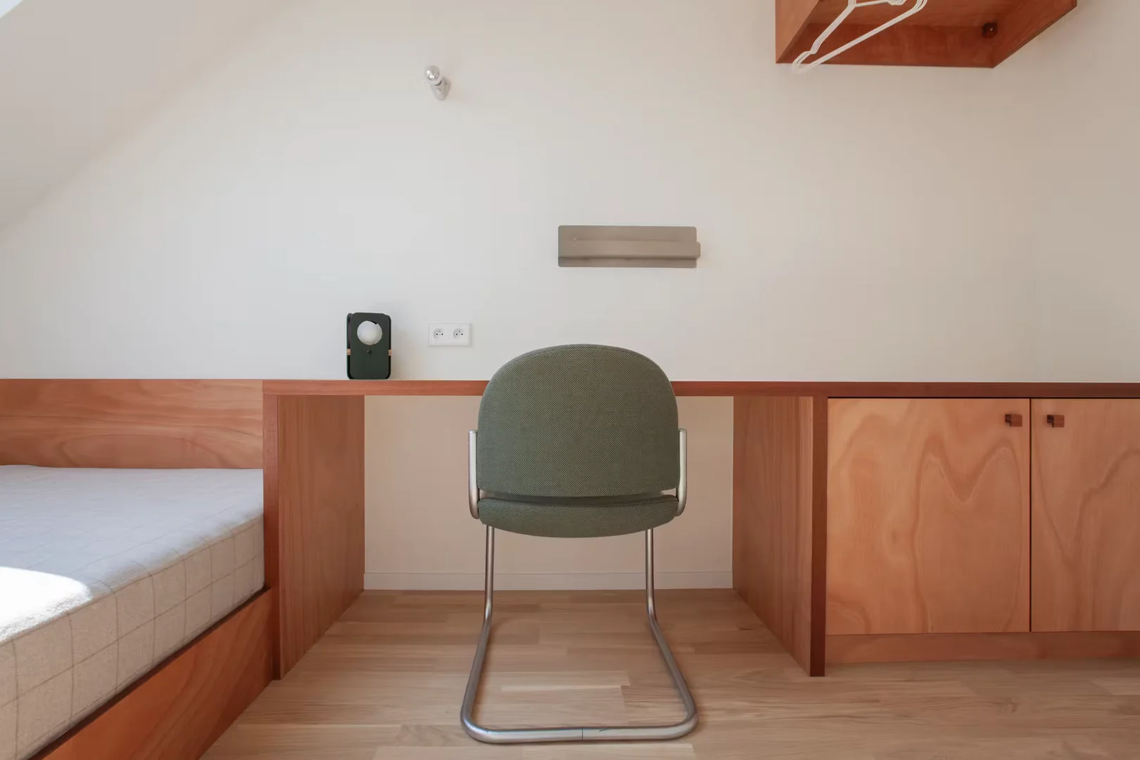 Quarto de estudante económico com localização conveniente em