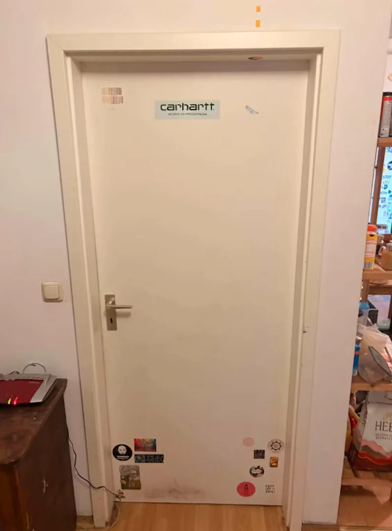 Funktionelles Studentenzimmer perfekt zum Studieren in