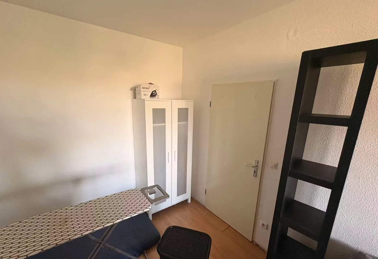 Preisgünstiges Studentenzimmer in günstiger Lage in