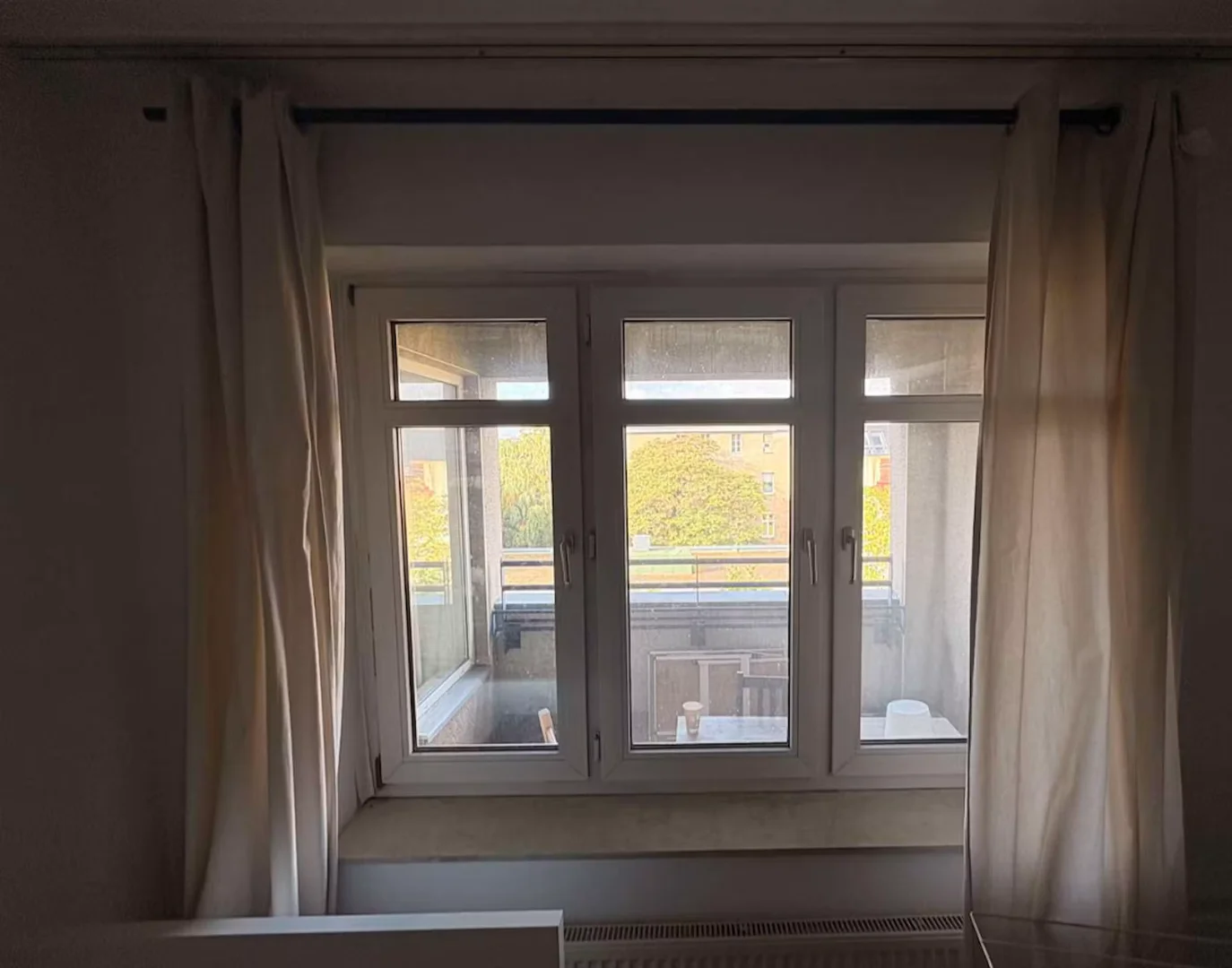 Helles und luftiges Studentenzimmer mit einfachem Zugang zur Universität in
