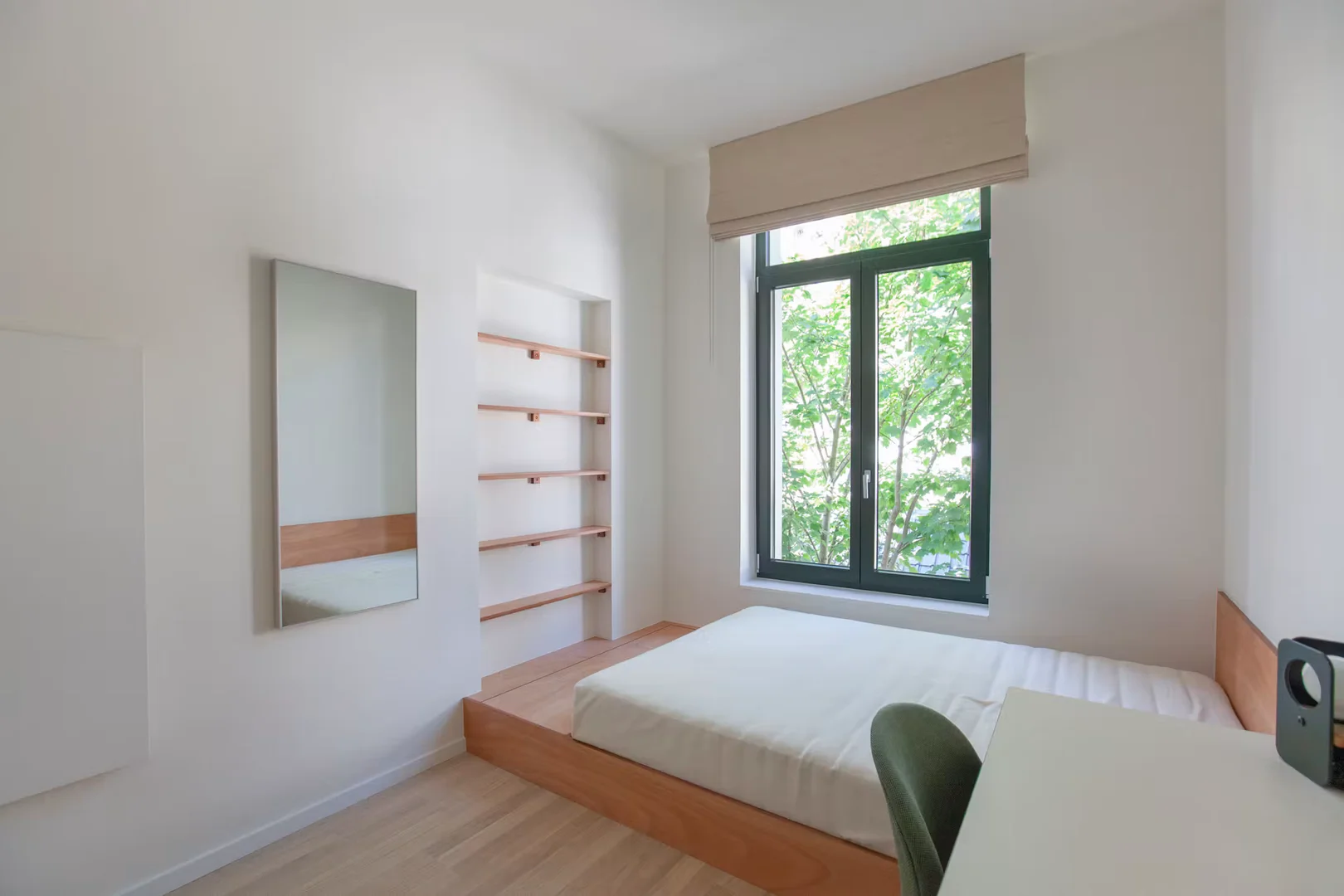 Quarto para alugar em apartamento de estudantes em , totalmente mobilado