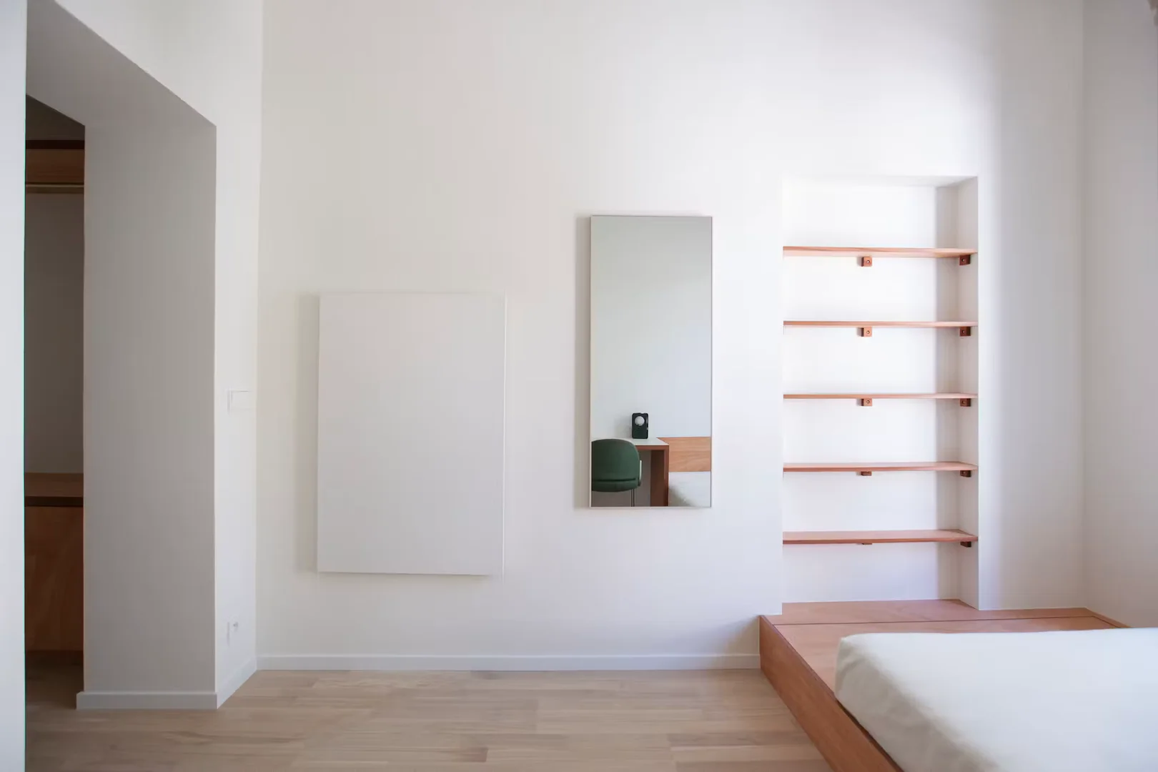 Quarto para alugar em apartamento de estudantes em , totalmente mobilado
