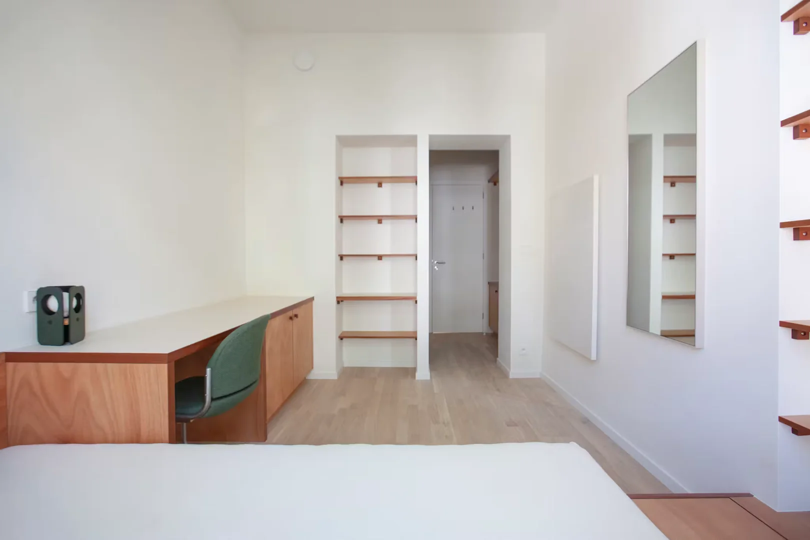 Quarto amigo do estudante em com comodidades modernas