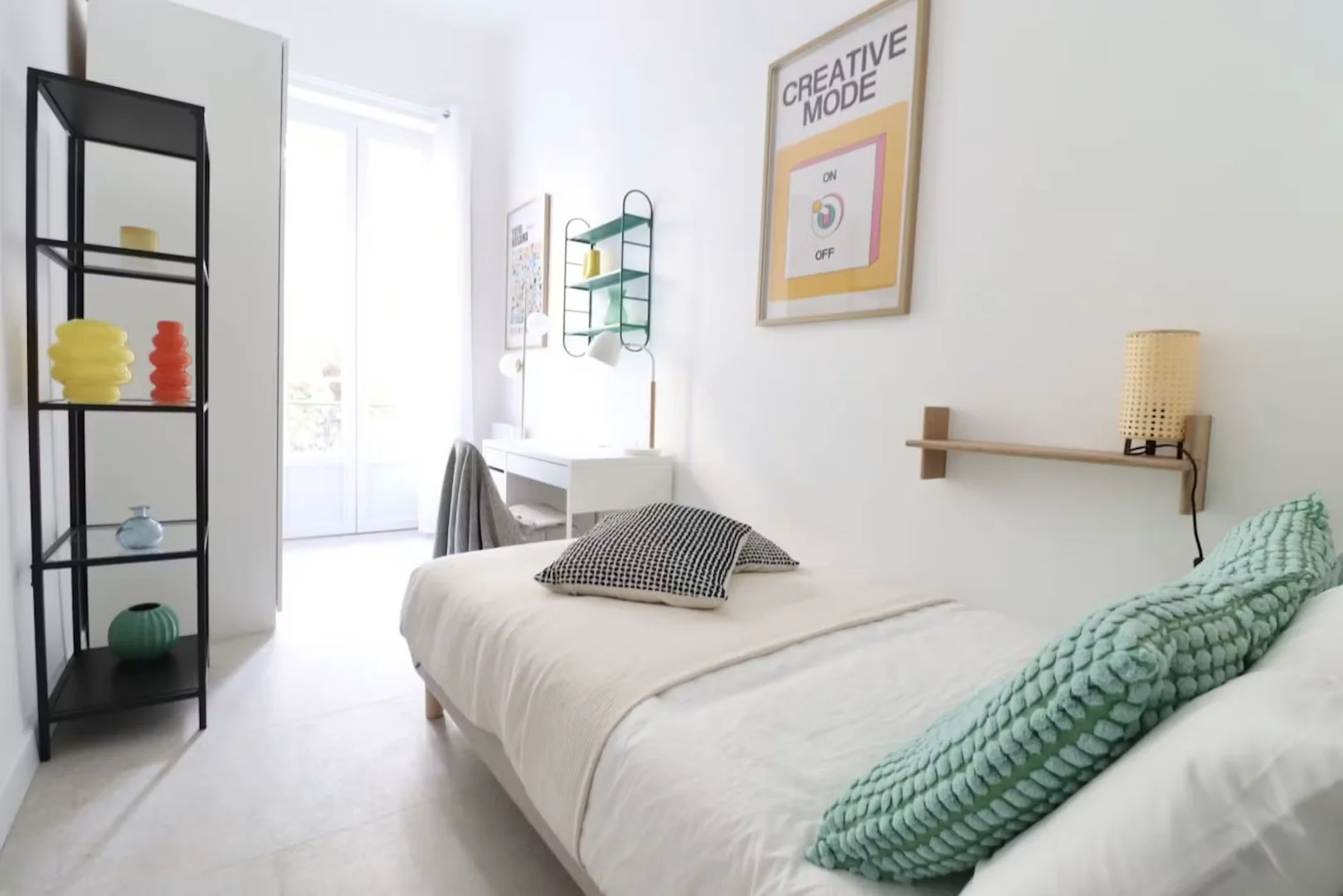 Habitación estudiantil económica con ubicación conveniente en 