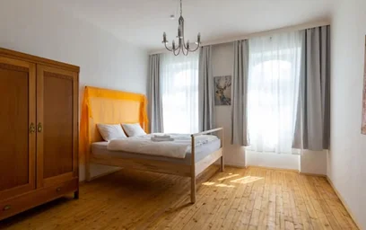 Logement situé dans le centre de {area}