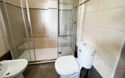 Private room at Calle Arousa, image 4 of 9