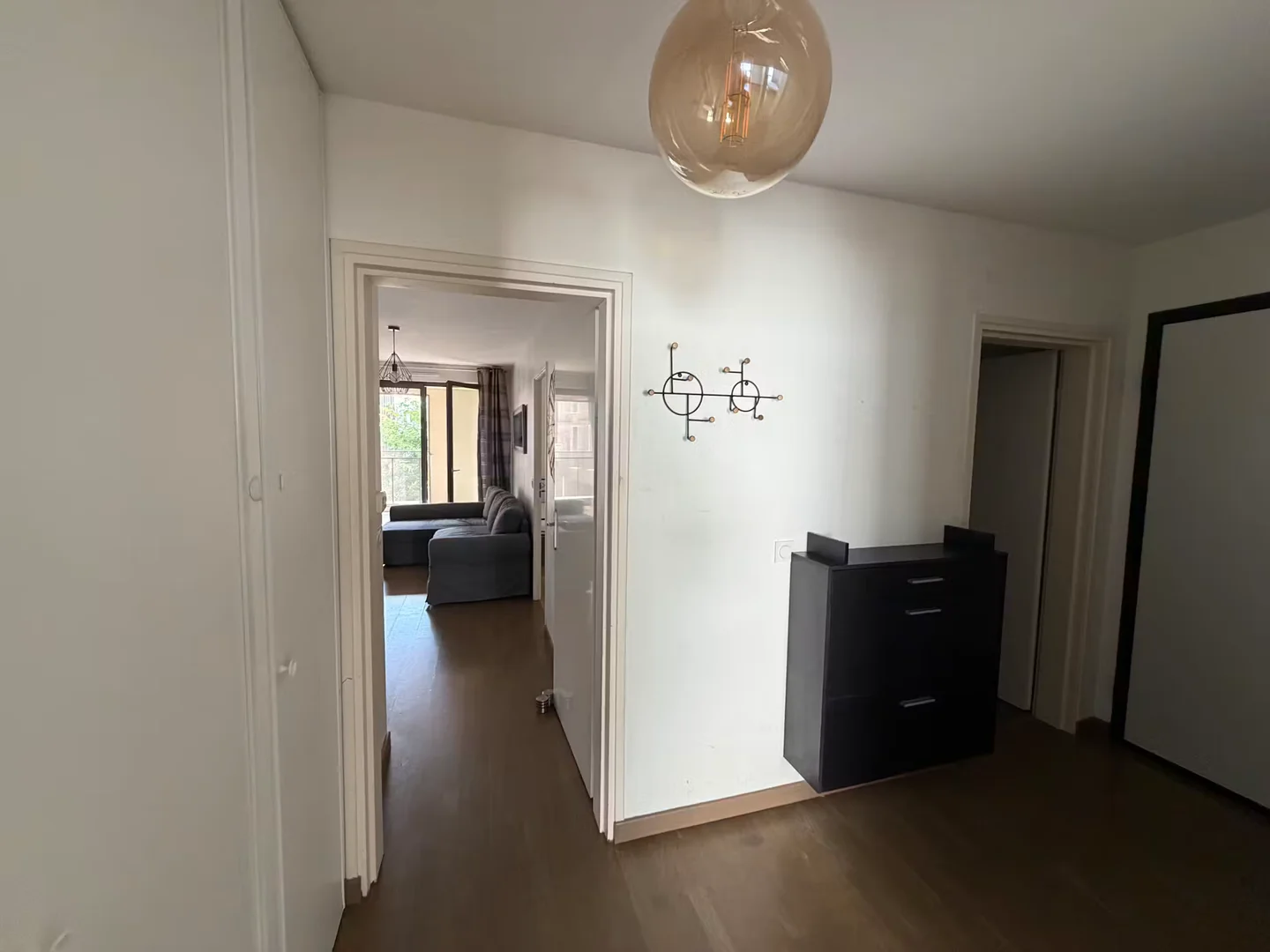 Bright and airy student room with easy university access in
