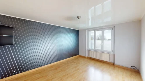 Entire apartment at Rue Edmond About, Rive Droite, image 3 of 10