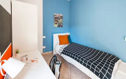 Private room at Via Torquato Tasso, image 2 of 10