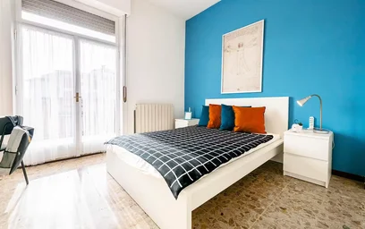 {area} de aylık kiralık oda