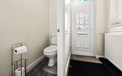 Alojamiento entero en Salterton Drive, Bolton, imagen 4 de 10