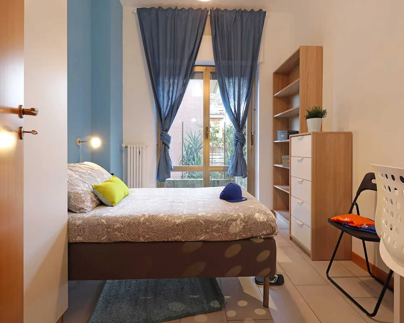 Habitación asequible para estudiantes con buena iluminación en 