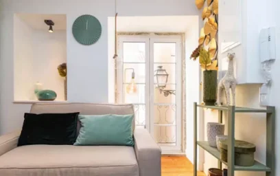 Apartamento totalmente mobilado em {area}