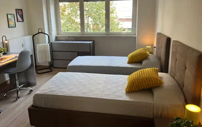 {area} de başka bir öğrenci ile paylaşılan oda
