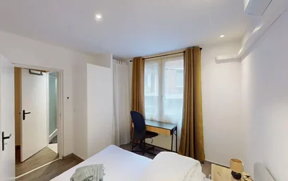 Entire apartment at Rue Louis Pasteur, image 7 of 10