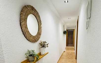 Gesamte Unterkunft in der Avenida de Cesáreo Alierta, Centro, bild 4 von 6