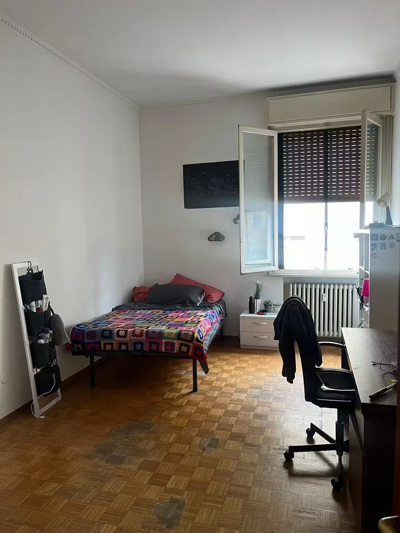 Chambre conviviale pour les étudiants dans  avec des équipements modernes