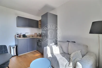 Logement entier à Avenue Pierre Grenier, image 2 de 13