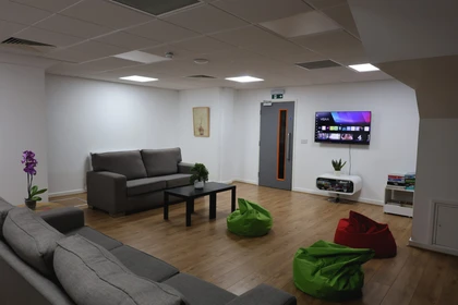 Studio en résidence à 2 Hassell St, Newcastle-under-Lyme, Newcastle ST5 1AG, United Kingdom         , image 10 de 18