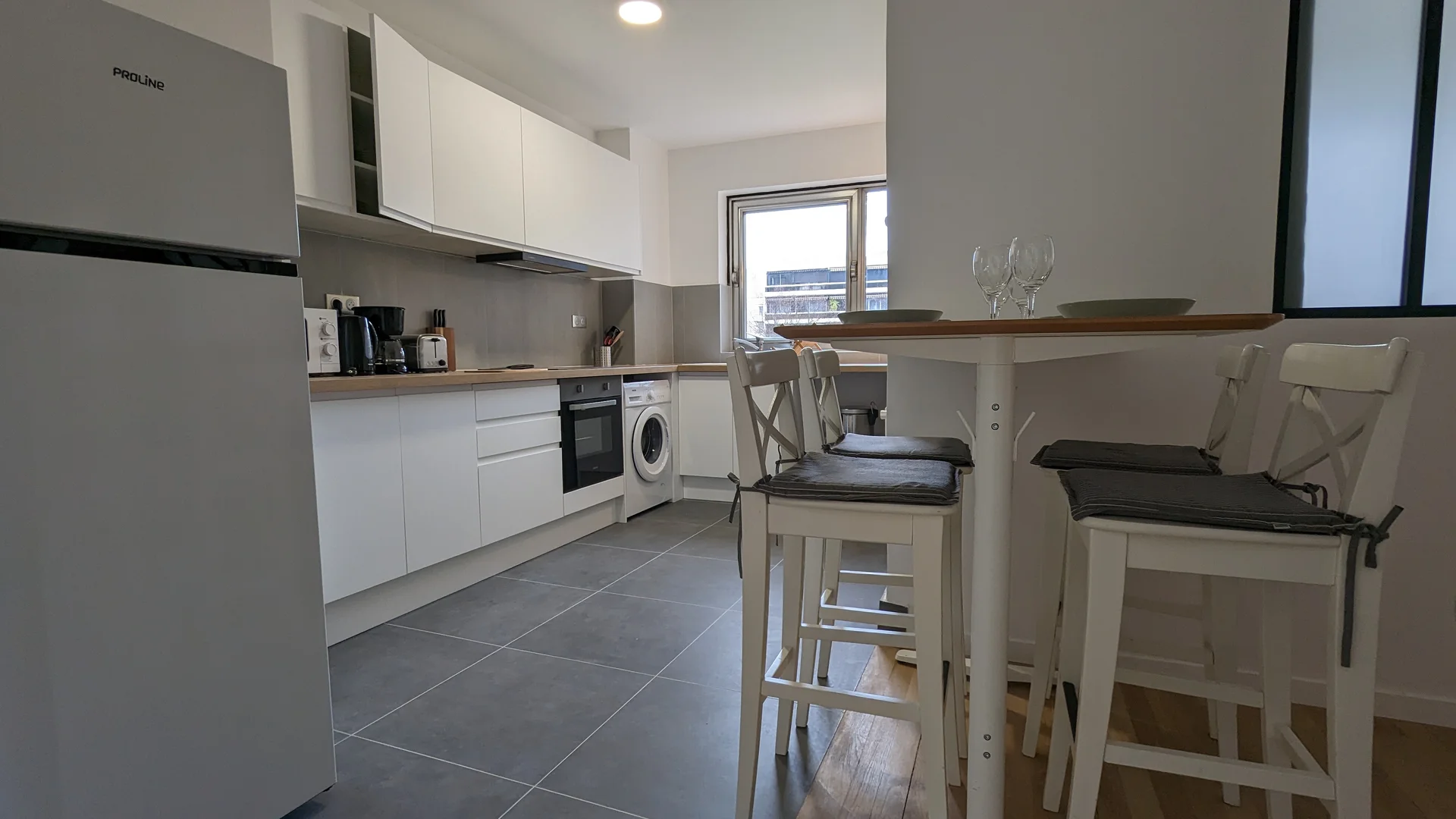 Student-friendly room in  with modern amenities