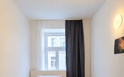 Quarto barato em {area}