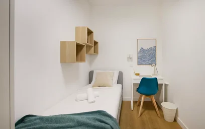 Privatzimmer in der Rua Jorge Castilho, Lisbon, bild 2 von 10
