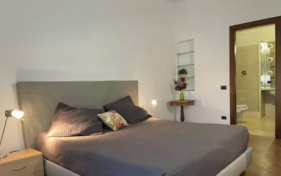 Pokój do wynajęcia z podwójnym łóżkiem w {area}
