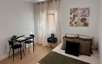 {area} içinde aydınlık özel oda