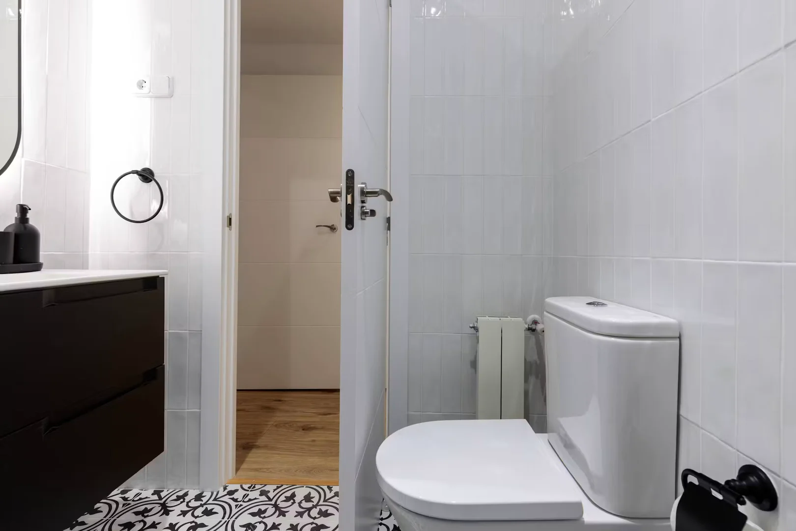Chambre abordable pour les étudiants avec un bon éclairage dans 