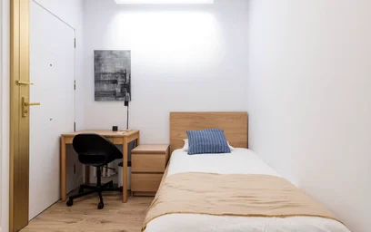 Alquiler de habitación en piso compartido en {area}