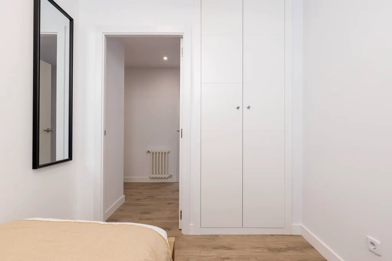 Habitación estudiantil económica cerca del campus en 