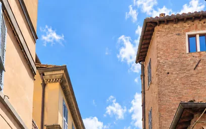 Renting rooms by the month in {area}