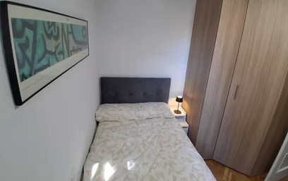 Appartamento intero in Calle de Santa Cruz de Mudela, Usera, immagine 4 di 10