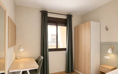 Privatzimmer in der Avenida Diego Fernández de Mendoza, Teatinos-Universidad, bild 1 von 10