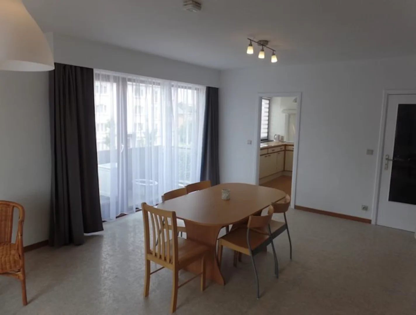 Comfortable and spacious student room in 