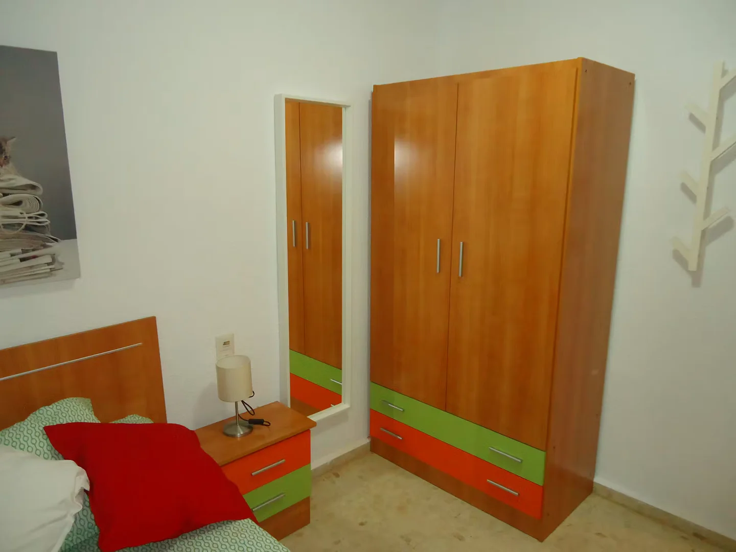 Quarto acolhedor para estudantes disponível em