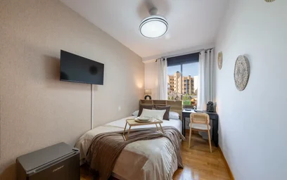Chambre à louer dans un appartement en colocation à {area}