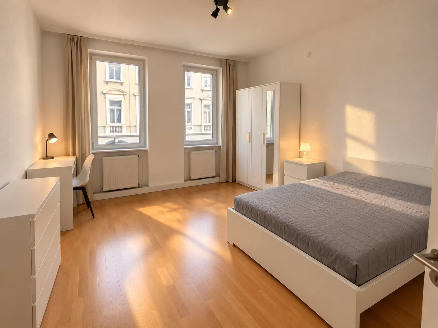Helles und luftiges Studentenzimmer mit einfachem Zugang zur Universität in 