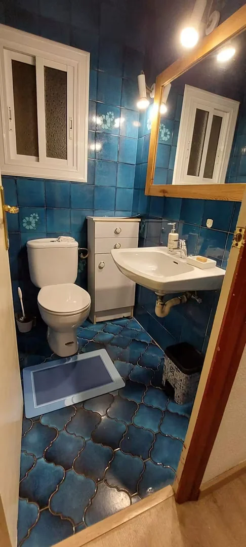 Economical student room with convenient location in 