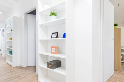 Quarto privado em Viale Alfredo Oriani, imagem 11 de 23
