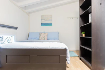 Quarto privado em Viale Alfredo Oriani, imagem 8 de 23