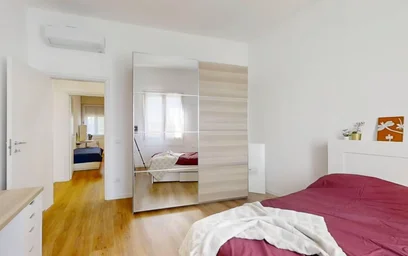 Zimmer mit Doppelbett zu vermieten {area}