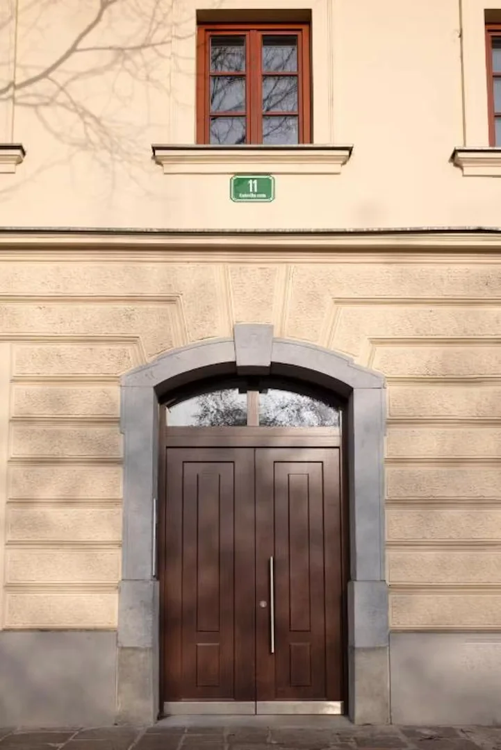 Karlovška cesta, Poljane