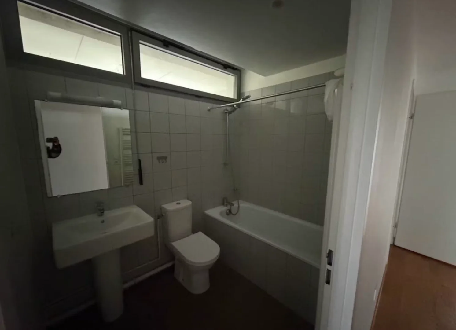 Economical student room with convenient location in 